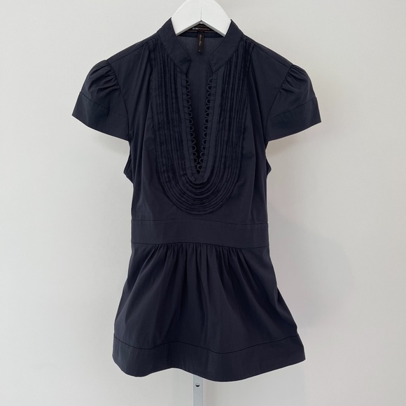 BCBG NAVY BLUE COTTON CAP SLEEVE BELTED COTTON TOP SMALL - Picture 6 of 16